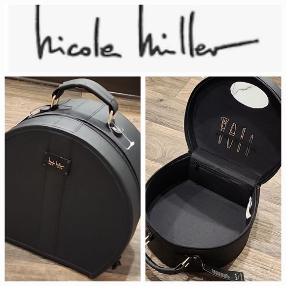 Nicole Miller Handbags - Nicole Miller New York Travel Beauty Case